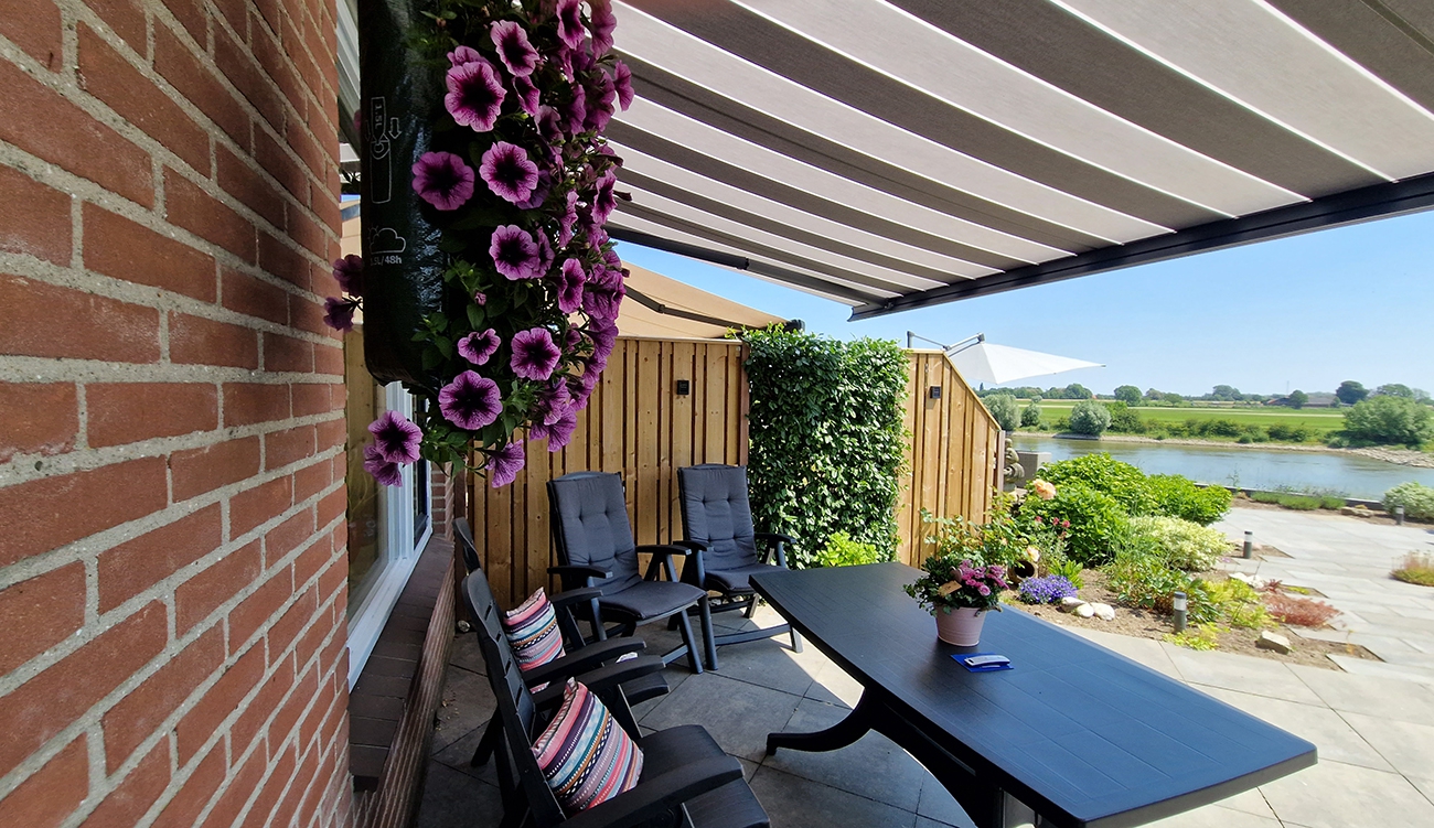 Het grote verschil tussen binnenzonwering en buitenzonwering nader uitgelegd