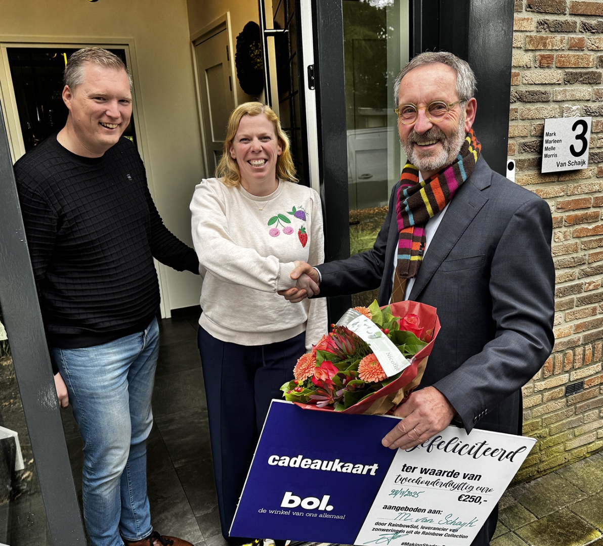 Mierlo (Brabant) valt in de prijzen: maandprijs fotoactie Rainbowsol (september) naar de familie van Schaijk
