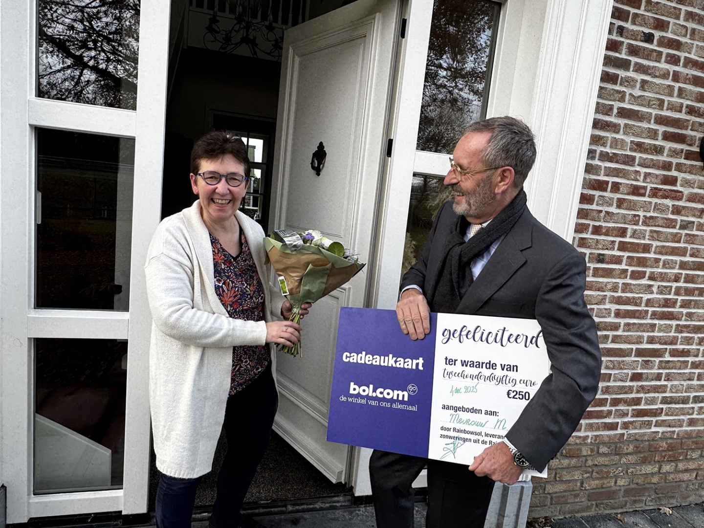 Ook in Bleiswijk staan de zonweringen uit de Rainbow Collection goed op de kaart. Winnares fotoactie ontvangt bol-bonnen ter waarde van 250 euro