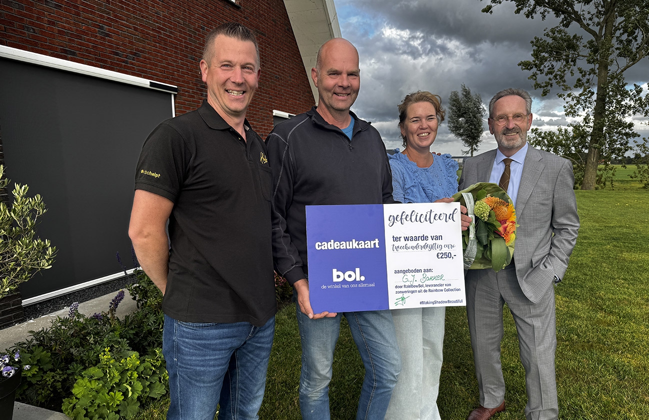 Uitreiking maandprijs juni fotoactie: bol-bonnen van 250 euro zijn goed in Middelstum (Gr.) terecht gekomen